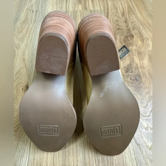 Dingo Primrose Ankle Boot Gold Womens Size 8.5 NWT - Picture 7 of 7